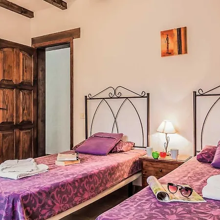 Estrelicia Villa Lajares