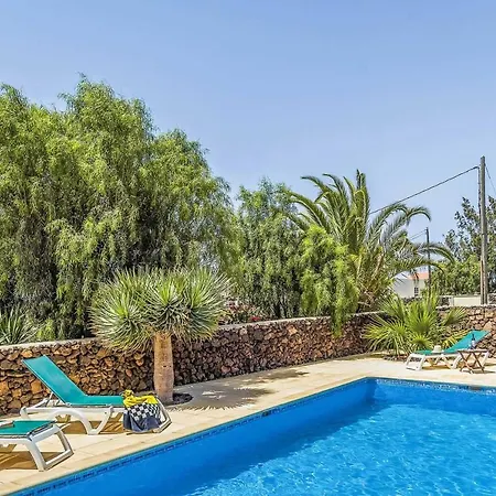 Estrelicia Villa